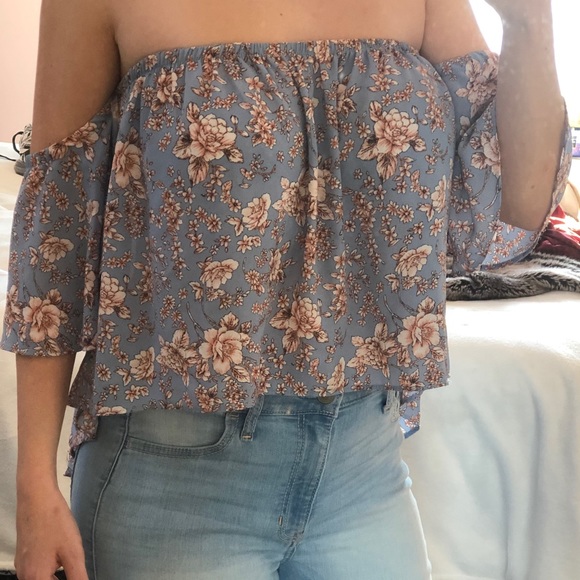 Crop Top Floral - Picture 1 of 1